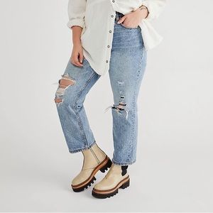 NWT! Free People CRVY Daisy Straight Leg Jeans Denim Ripped Curve Love Size 31